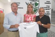 El Comité de Árbitros de la Real Federación Andaluza de Fútbol entrega material deportivo a FAISEM